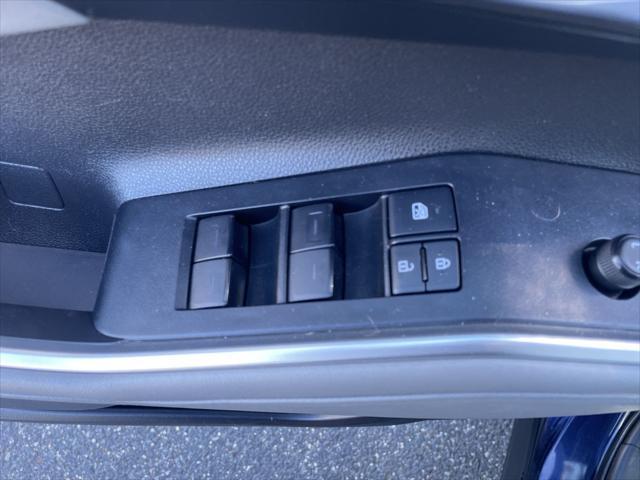used 2020 Toyota Highlander Hybrid car, priced at $32,980