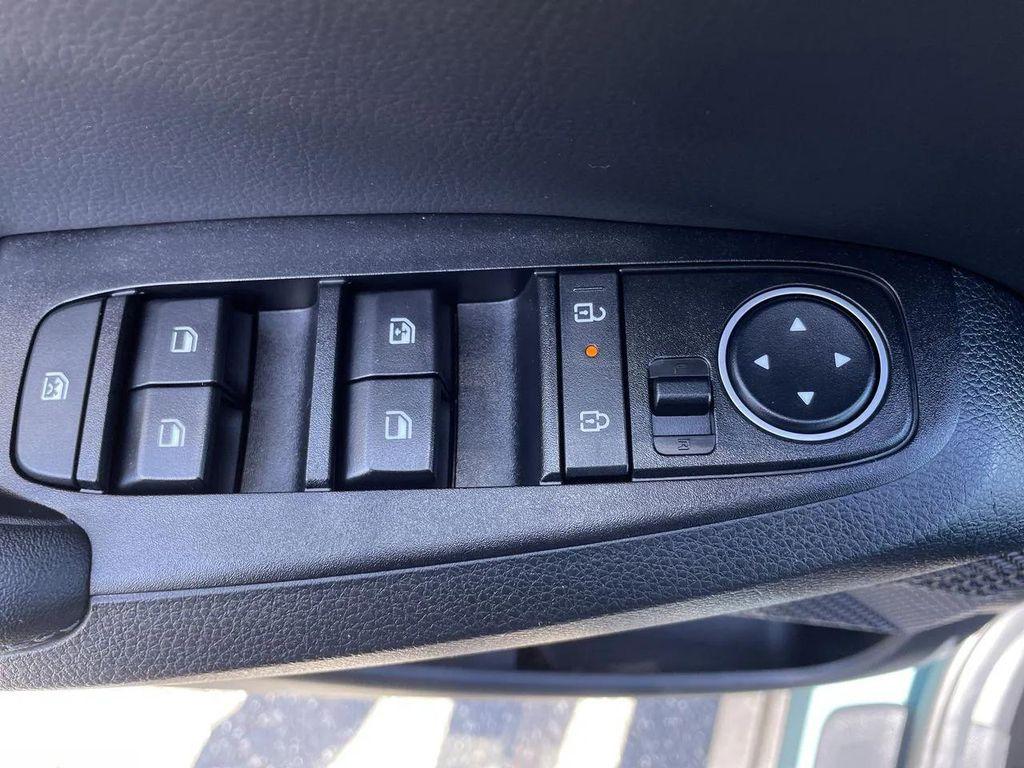 used 2025 Kia Seltos car, priced at $26,517