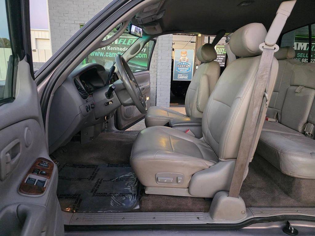 used 2000 Toyota Tundra car, priced at $11,998