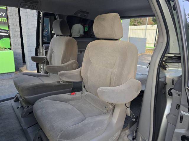 used 2007 Toyota Sienna car, priced at $10,498