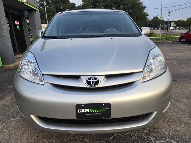 used 2007 Toyota Sienna car, priced at $10,498