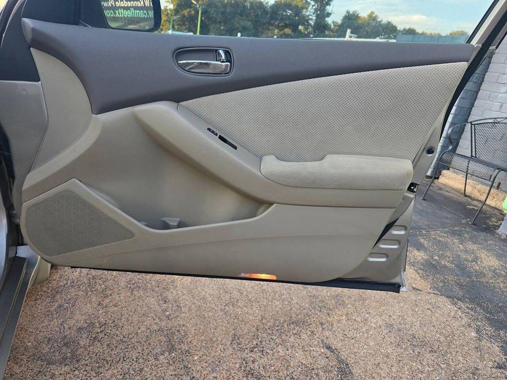 used 2009 Nissan Altima car, priced at $7,299