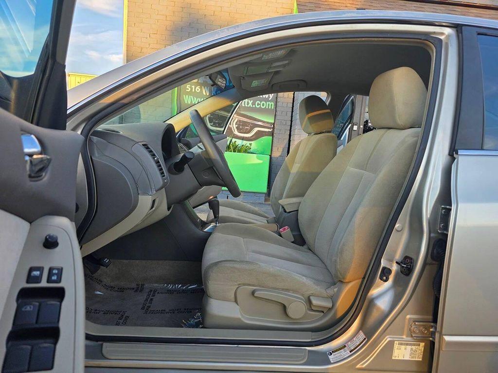 used 2009 Nissan Altima car, priced at $7,299