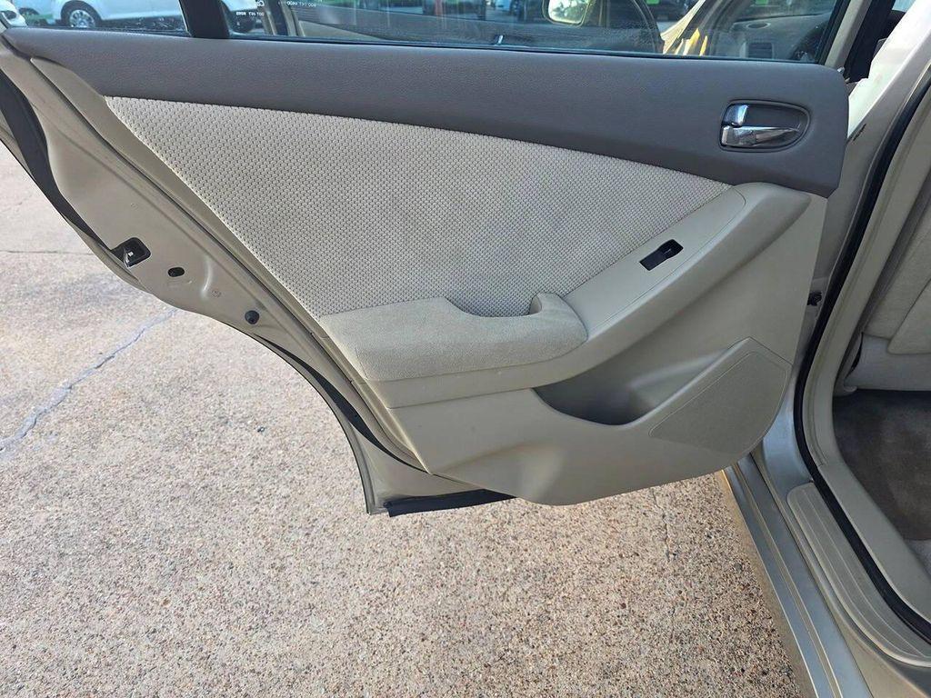 used 2009 Nissan Altima car, priced at $7,299