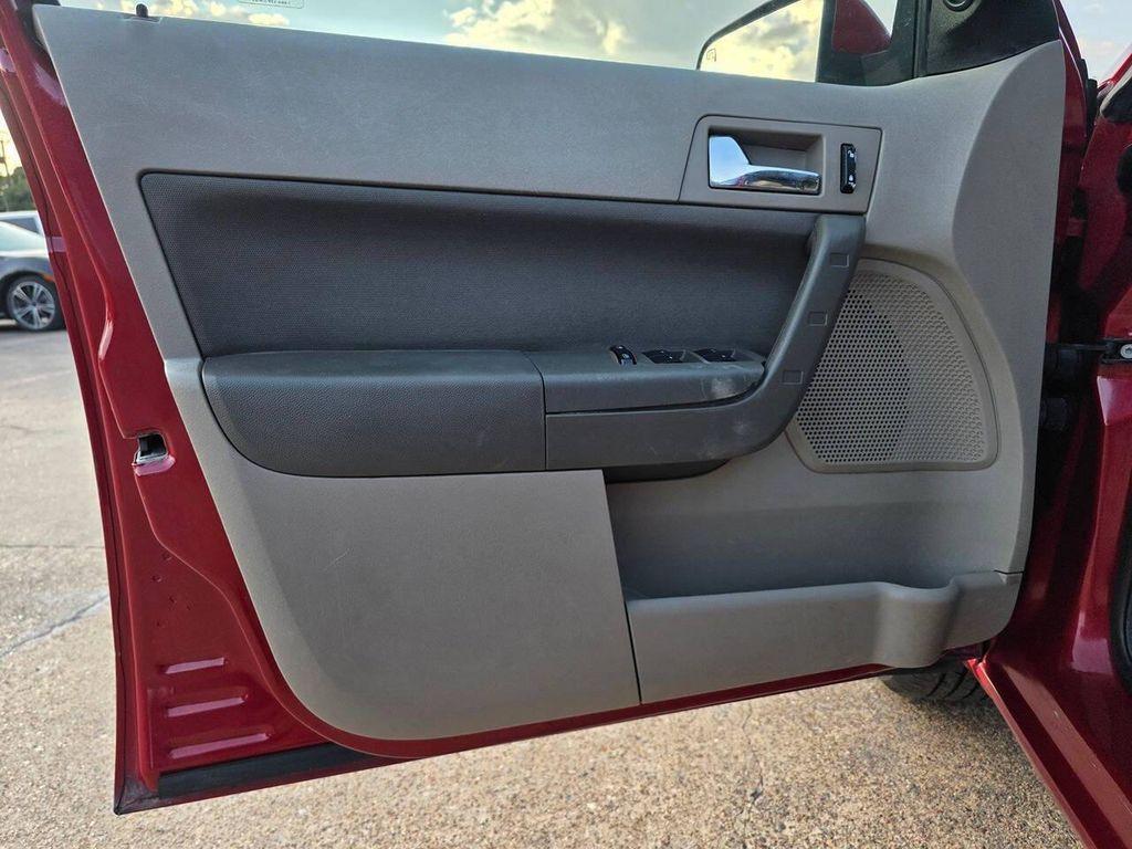 used 2009 Ford Focus car, priced at $6,299