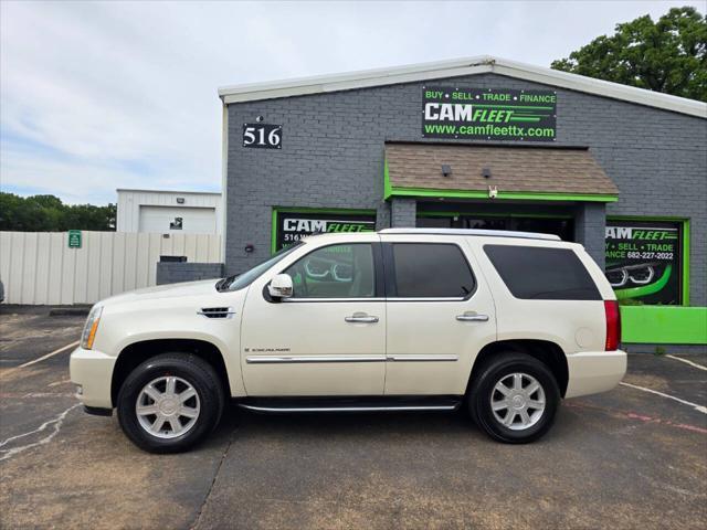 used 2009 Cadillac Escalade car, priced at $16,799