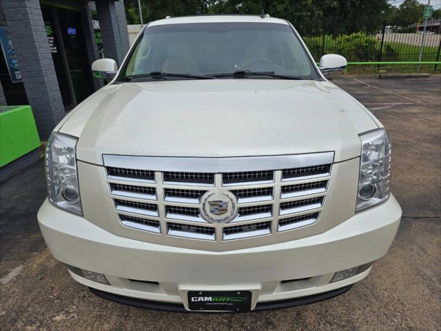 used 2009 Cadillac Escalade car, priced at $16,799