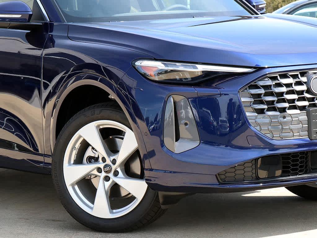 new 2025 Audi Q5 car, priced at $59,348