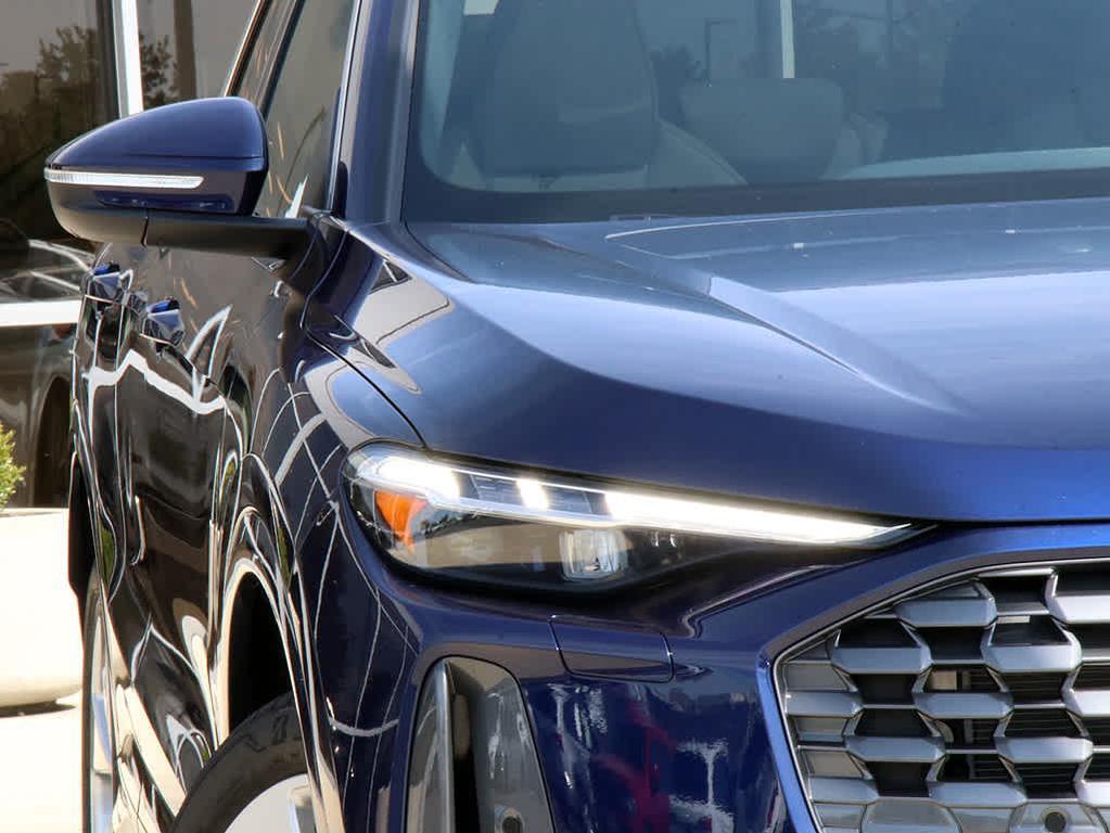 new 2025 Audi Q5 car, priced at $59,348
