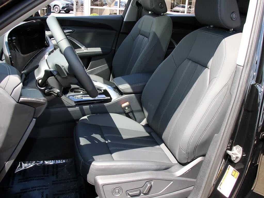 new 2025 Audi Q5 Sportback car, priced at $60,028