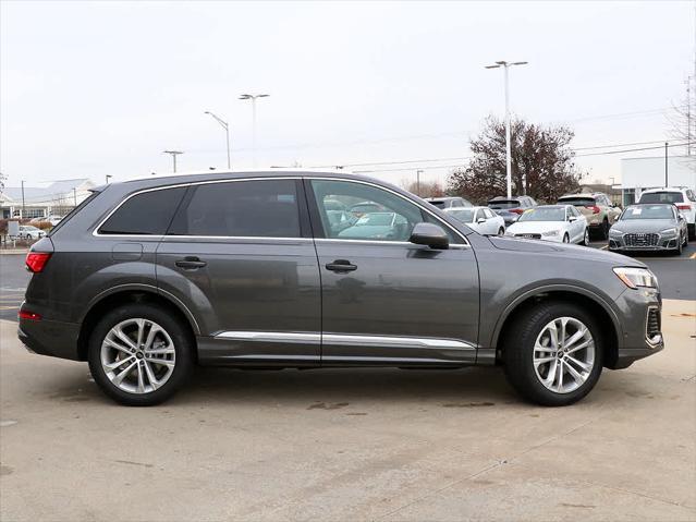 new 2025 Audi Q7 car, priced at $65,730