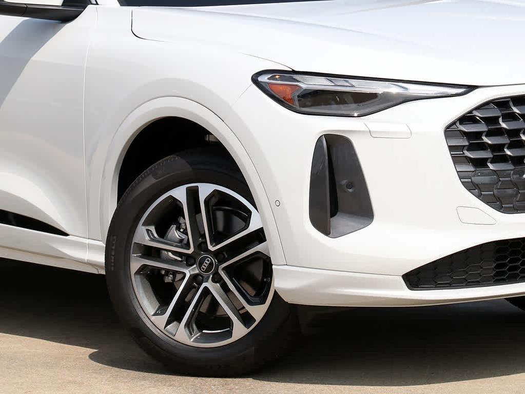 new 2025 Audi Q5 car, priced at $55,348