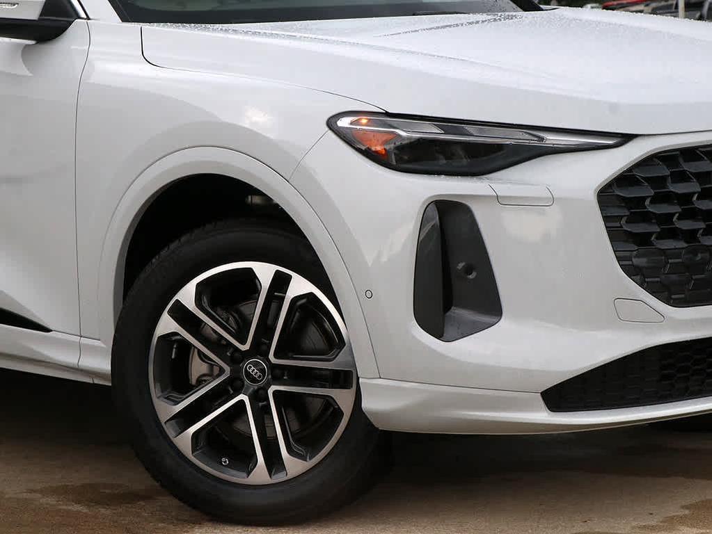 new 2025 Audi Q5 car, priced at $55,464