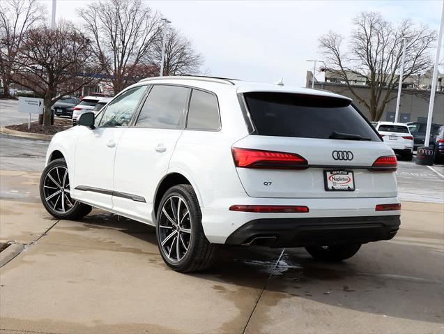 new 2025 Audi Q7 car, priced at $69,530