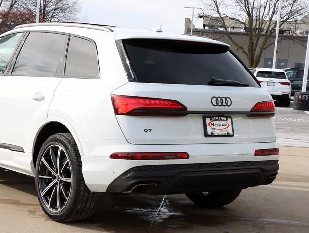 new 2025 Audi Q7 car, priced at $69,530