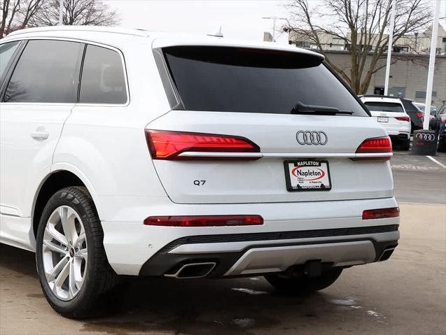 new 2025 Audi Q7 car, priced at $70,350