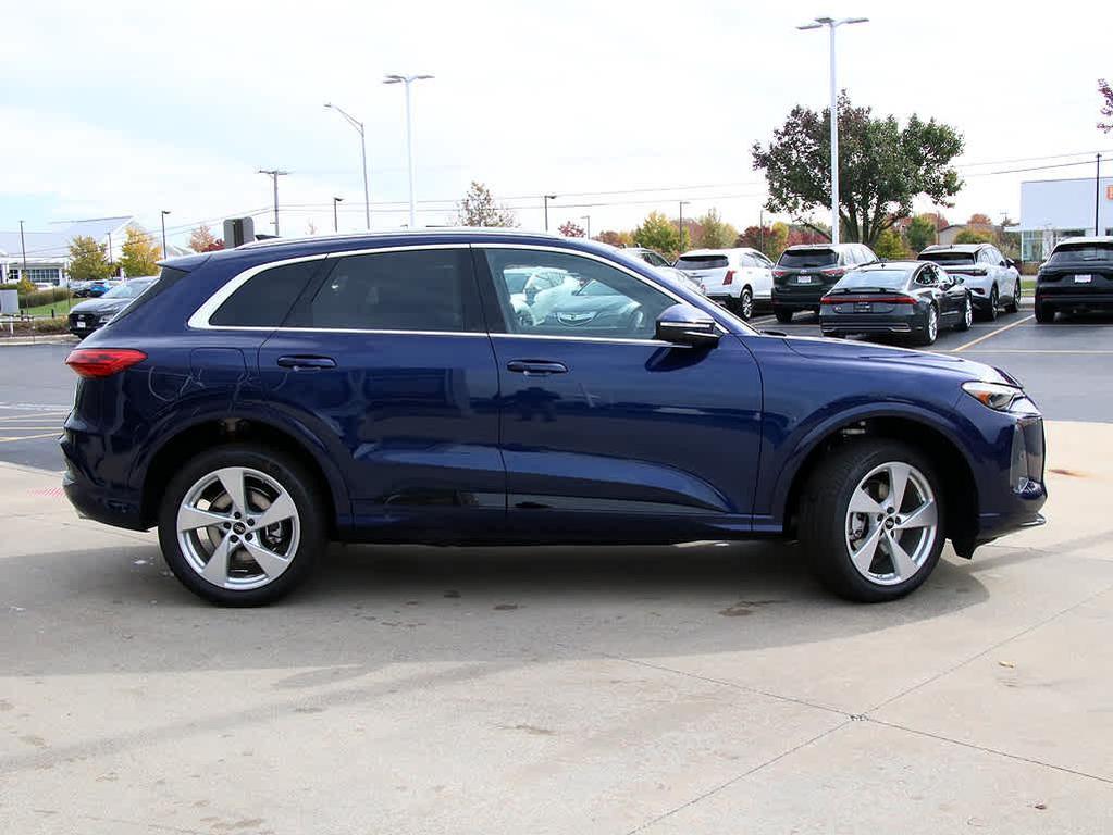 new 2025 Audi Q5 car, priced at $55,862