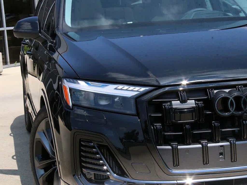 new 2025 Audi Q7 car, priced at $83,750