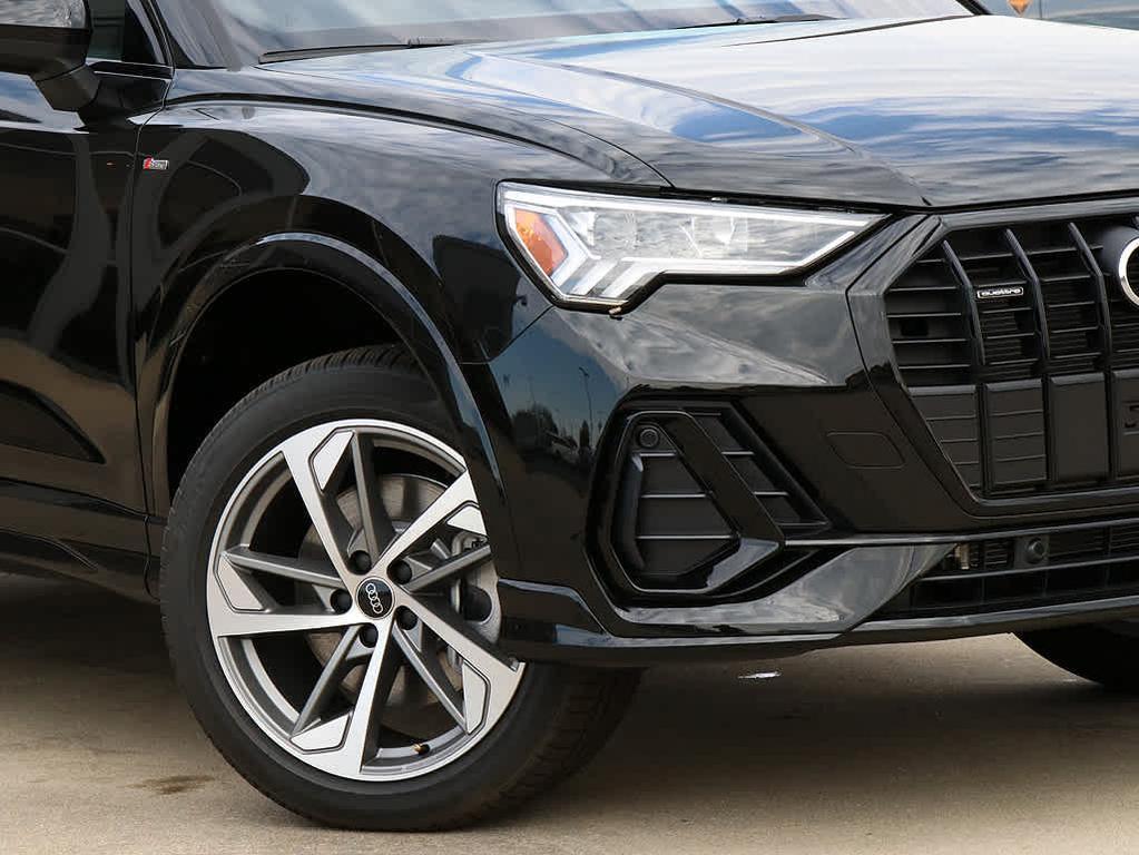 new 2025 Audi Q3 car, priced at $39,654