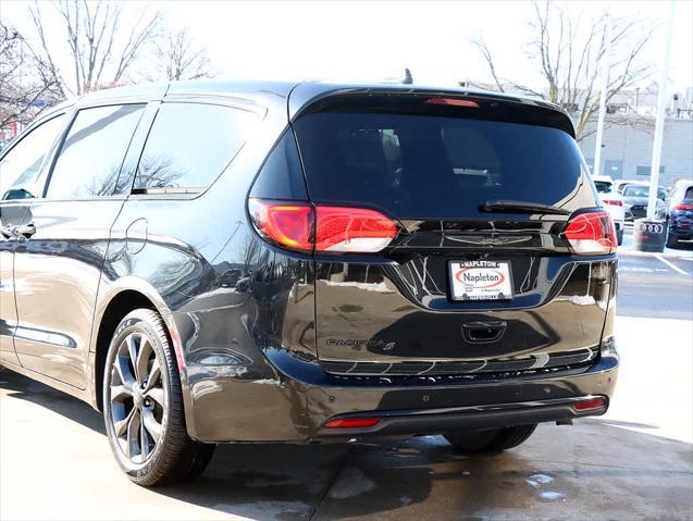 used 2019 Chrysler Pacifica car, priced at $17,991