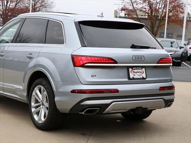 new 2025 Audi Q7 car, priced at $75,740