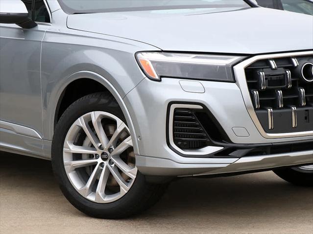 new 2025 Audi Q7 car, priced at $75,740