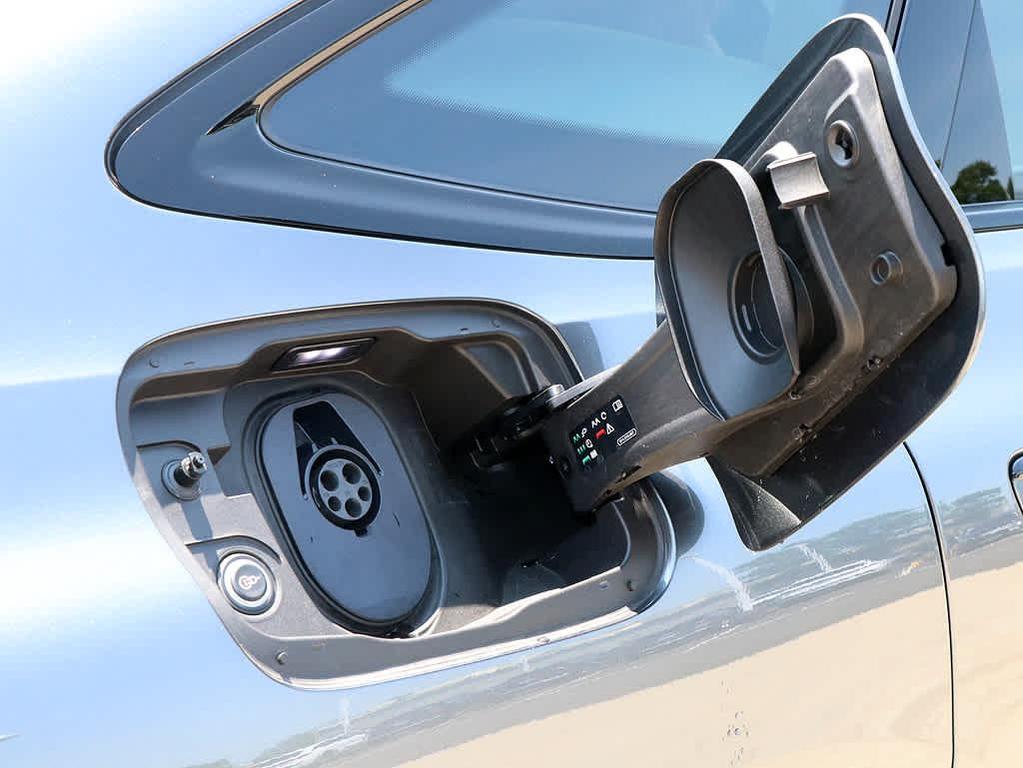 new 2025 Audi S6 e-tron car, priced at $89,050