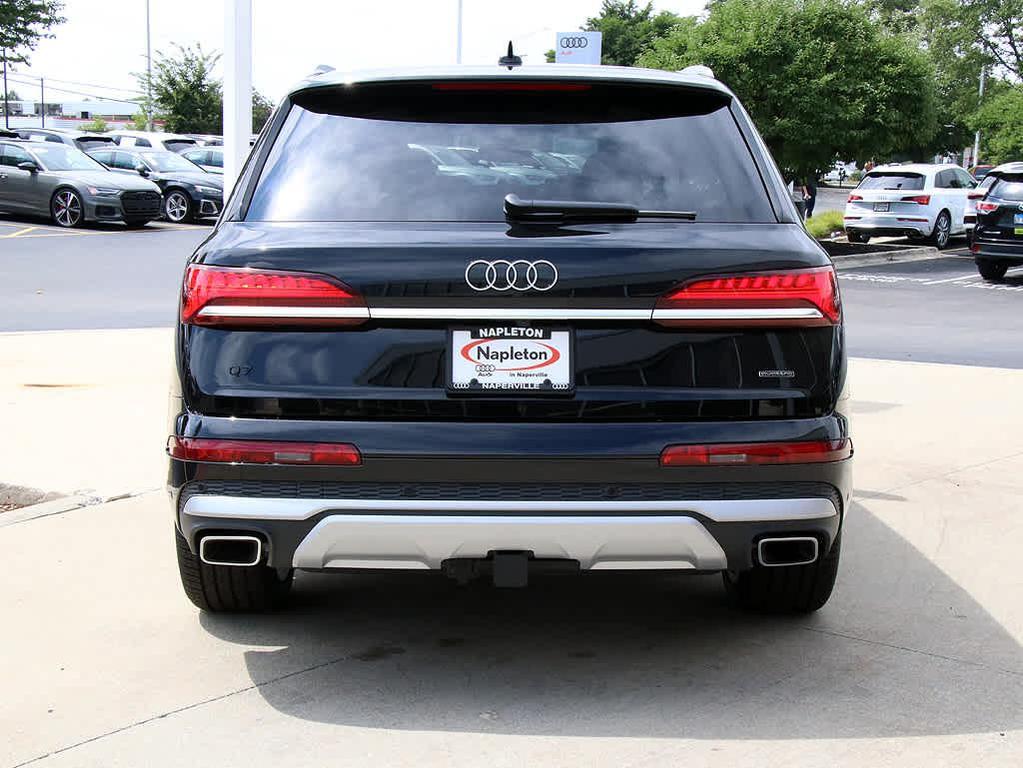 new 2025 Audi Q7 car, priced at $72,656