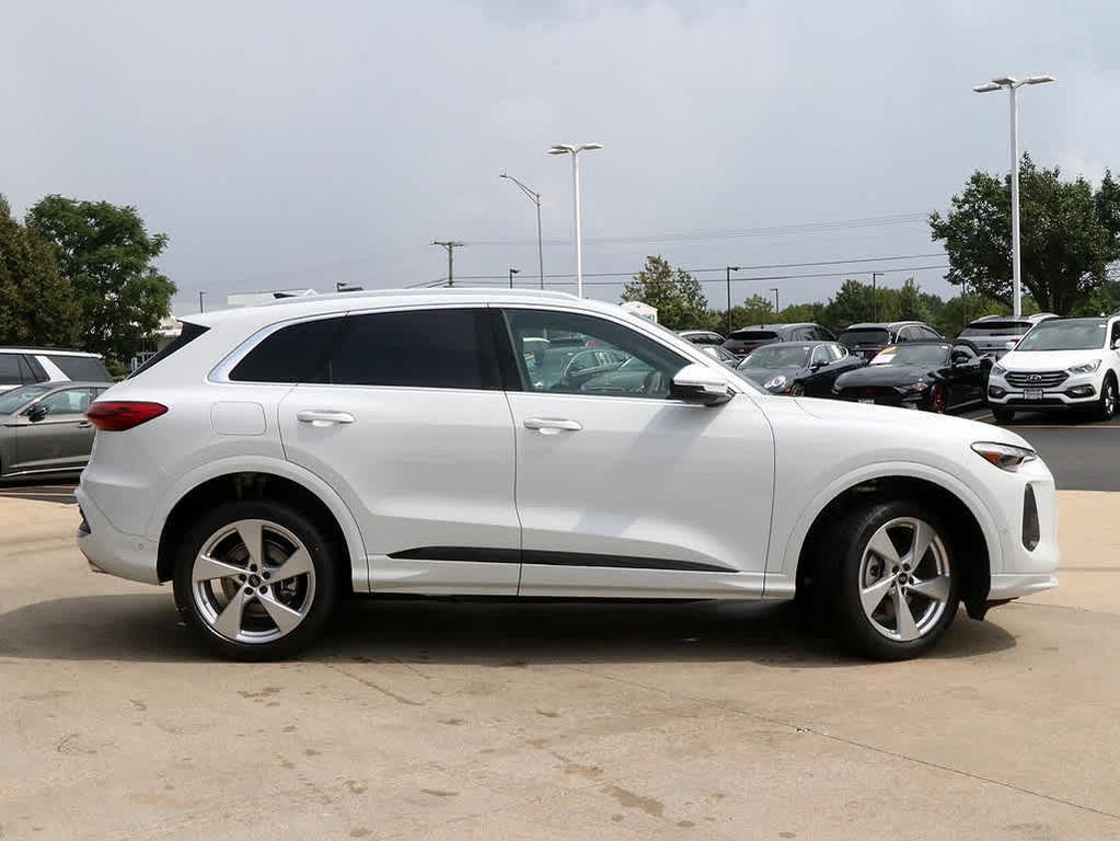 new 2025 Audi Q5 car, priced at $58,725