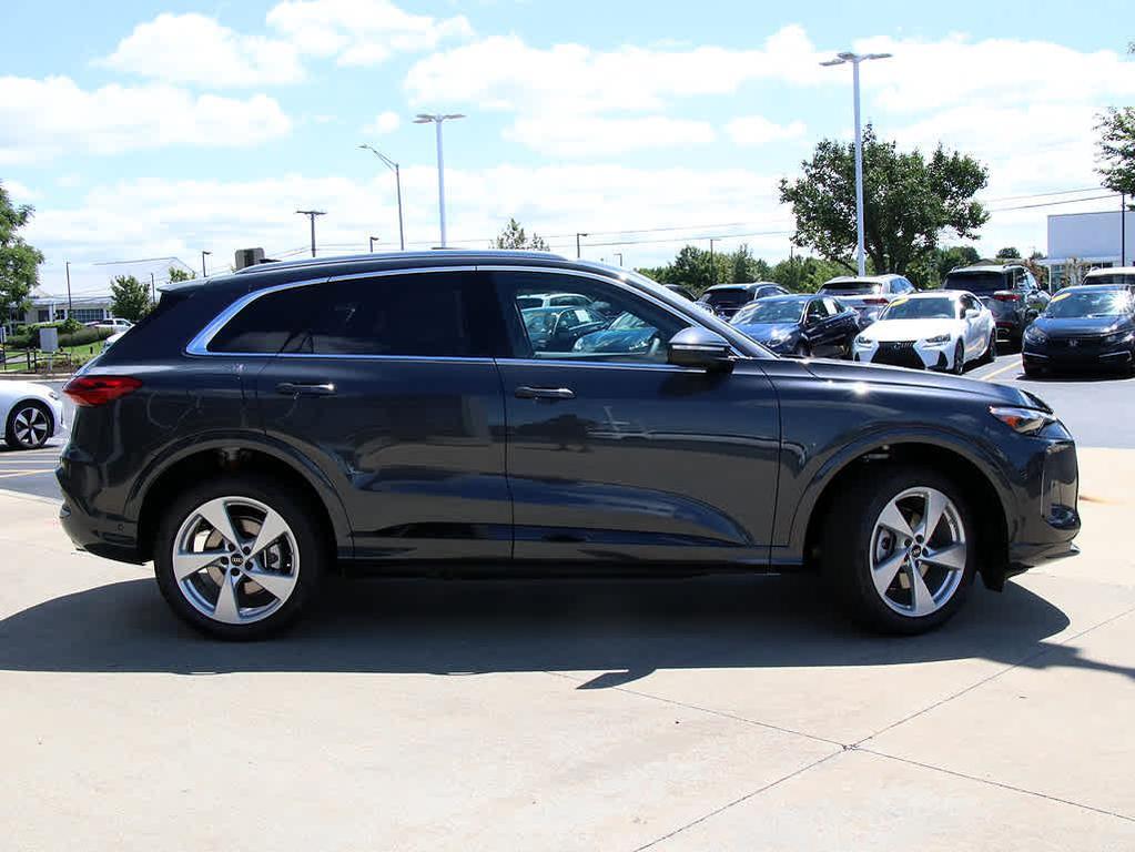 new 2025 Audi Q5 car, priced at $59,348
