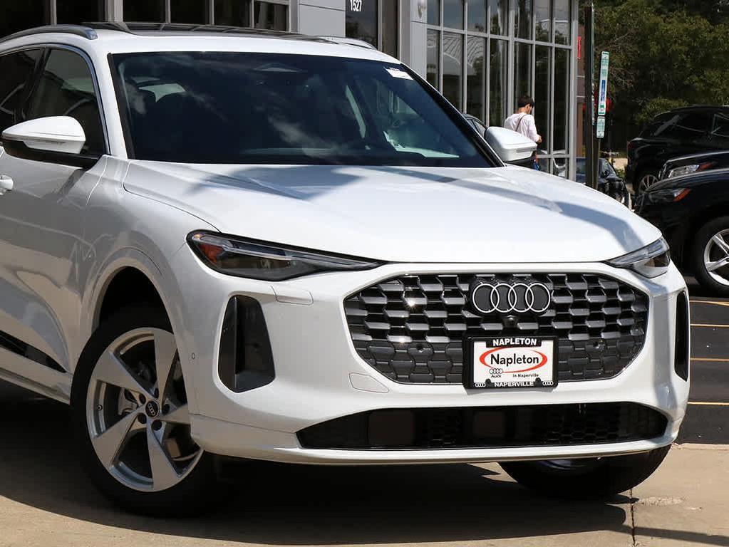 new 2025 Audi Q5 car, priced at $59,348