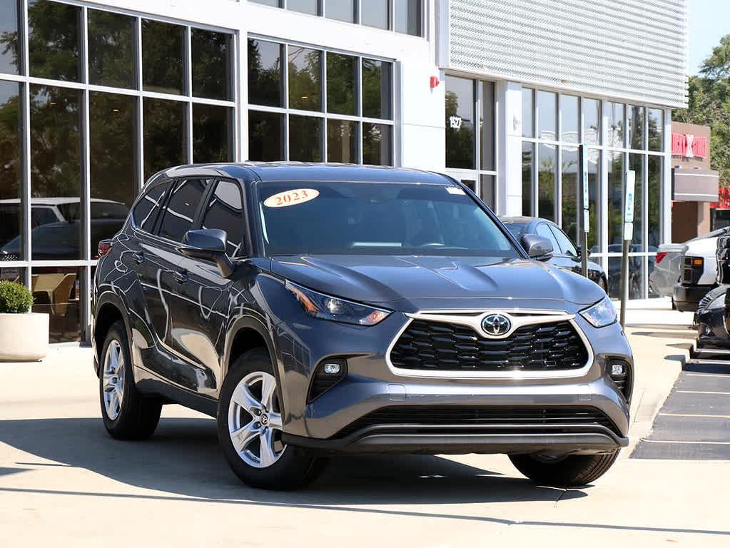 used 2023 Toyota Highlander car, priced at $32,991