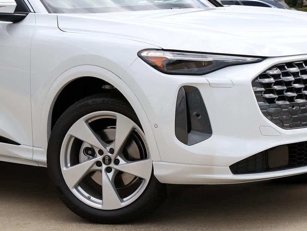 new 2025 Audi Q5 car, priced at $59,348