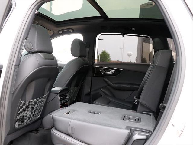 new 2025 Audi Q7 car, priced at $77,450