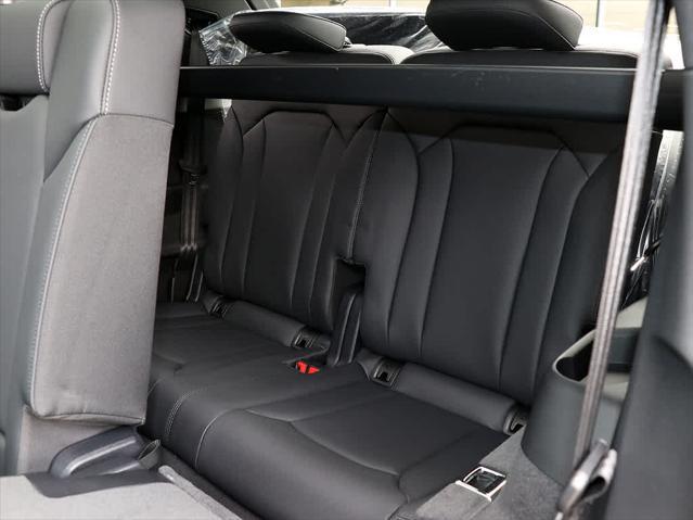 new 2025 Audi Q7 car, priced at $77,450