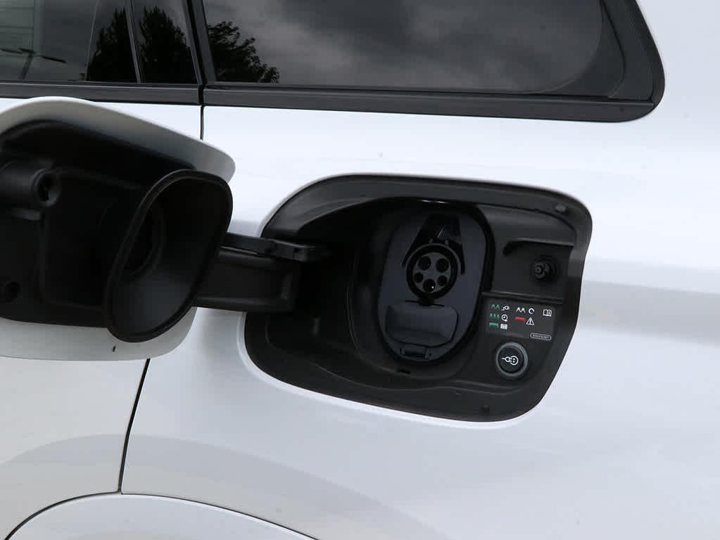 new 2025 Audi Q6 e-tron car, priced at $70,989