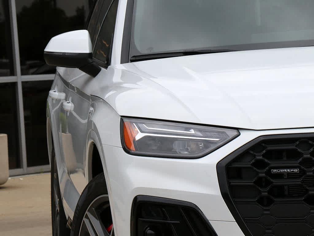new 2025 Audi Q5 car, priced at $69,475