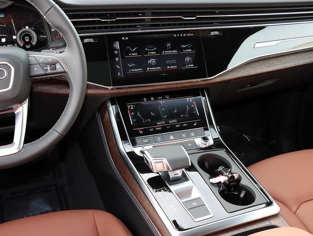 new 2025 Audi Q7 car, priced at $75,530