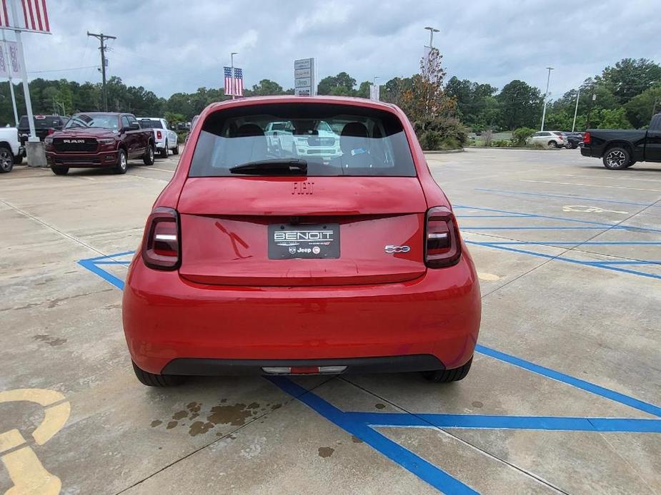 new 2024 FIAT 500e car, priced at $34,095