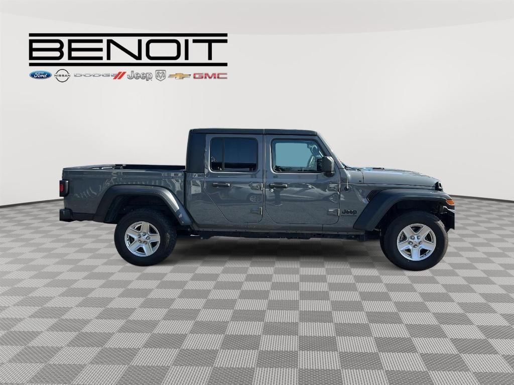 used 2023 Jeep Gladiator car, priced at $29,379