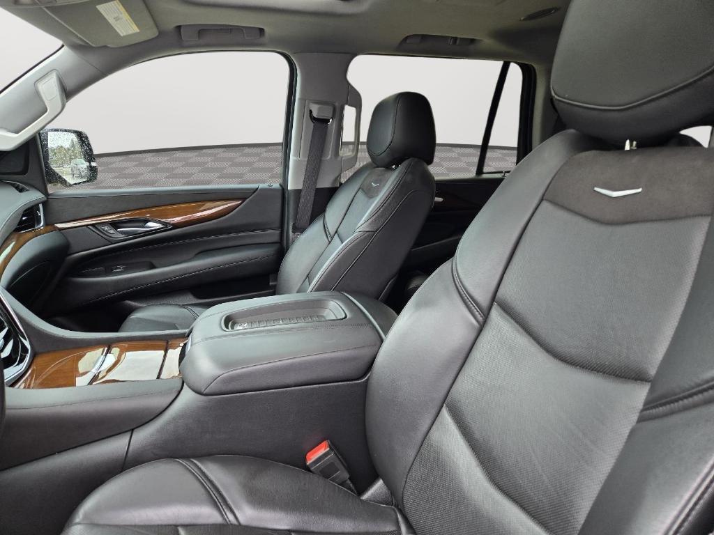 used 2020 Cadillac Escalade car, priced at $41,134