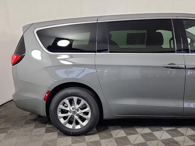 new 2025 Chrysler Pacifica car, priced at $44,635