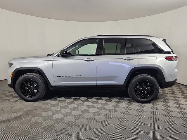 new 2024 Jeep Grand Cherokee car, priced at $45,327