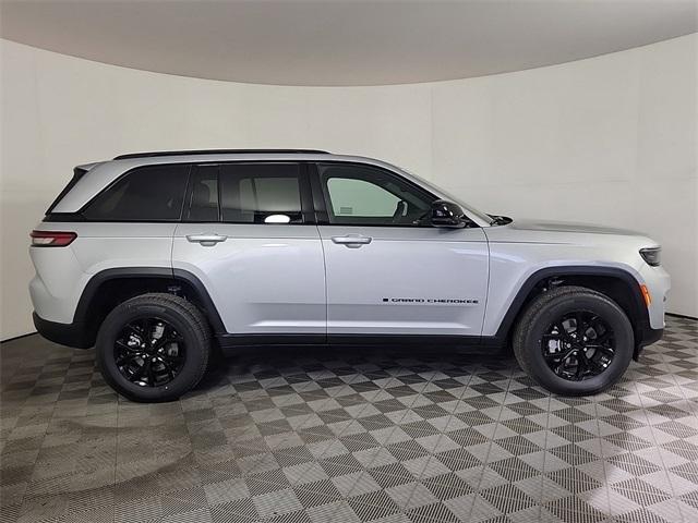 new 2024 Jeep Grand Cherokee car, priced at $44,863