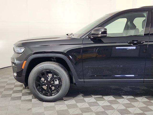 new 2025 Jeep Grand Cherokee car, priced at $47,525