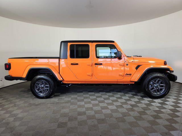 new 2025 Jeep Gladiator car, priced at $46,453