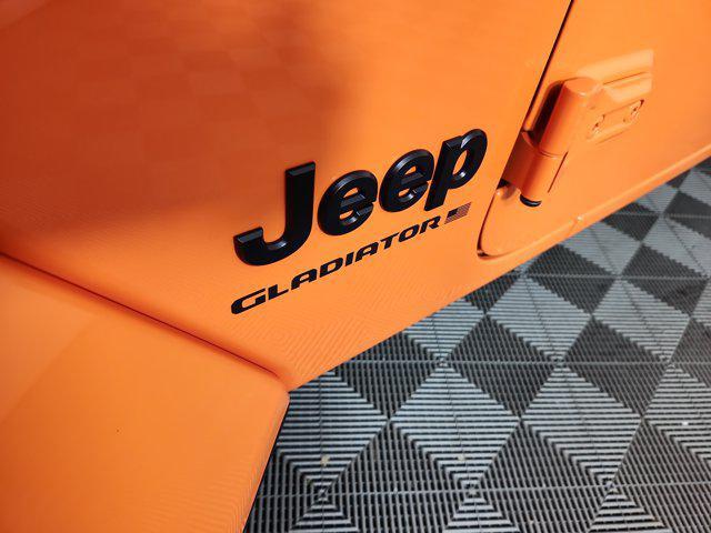 new 2025 Jeep Gladiator car, priced at $46,453