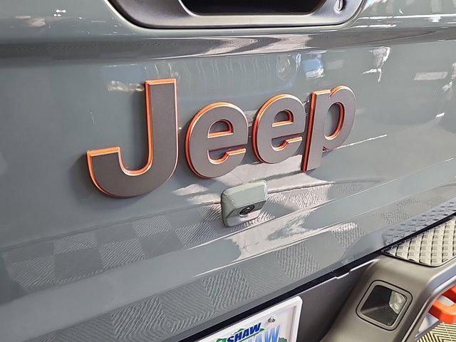 new 2025 Jeep Gladiator car, priced at $57,475