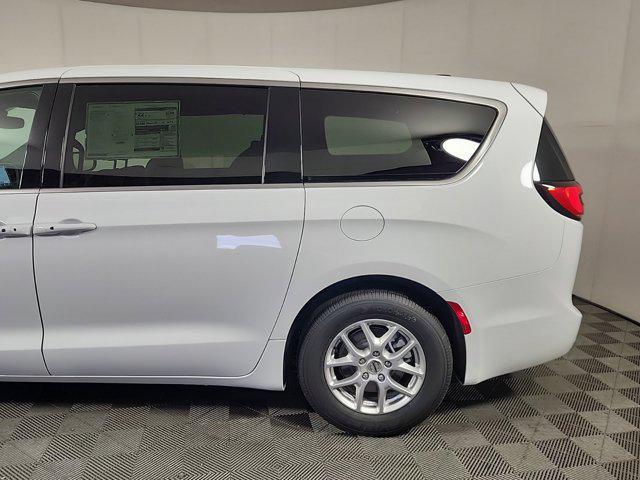 new 2025 Chrysler Pacifica car, priced at $44,145