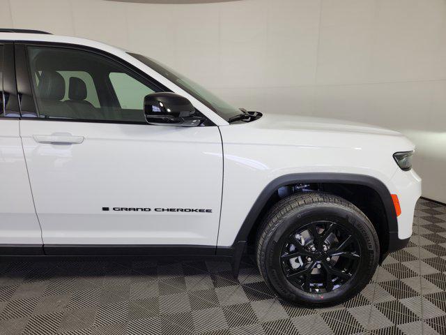 new 2025 Jeep Grand Cherokee car, priced at $46,805